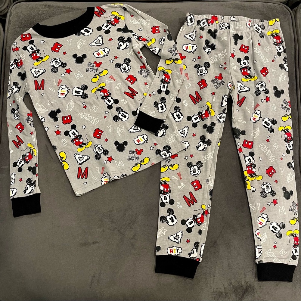 ‼️SOLD‼️Kid’s Mickey Mouse Disney Pajamas